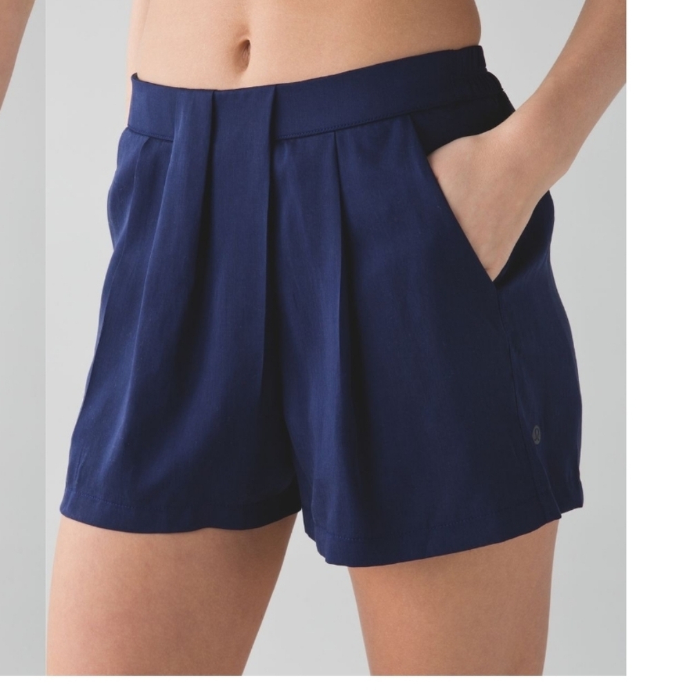 Lululemon Athletica &Go Keepsake Short - Hero Blue